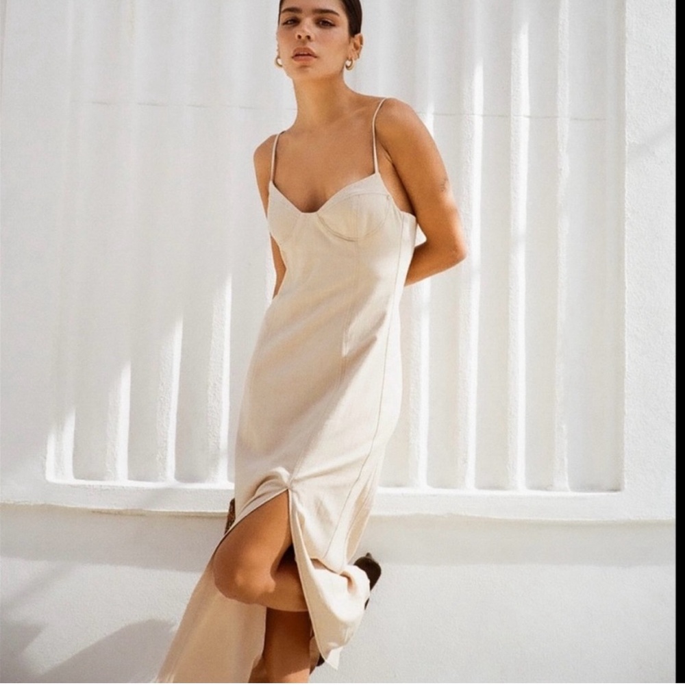 Zara elegant women’s dream dress with high slit size XS Cream Slip Dress